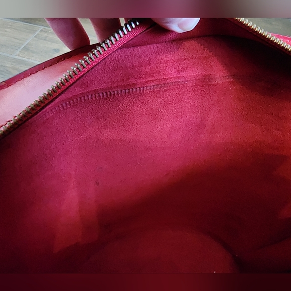 Louis Vuitton Red EPI St Jacques GM - Picture 15 of 16